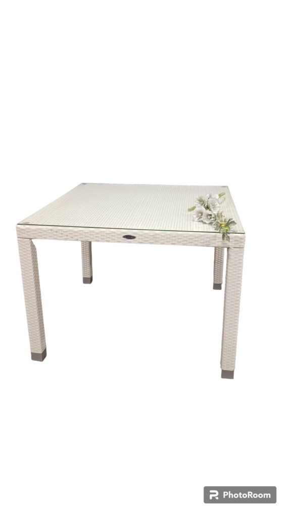 Mesa Cuadrada Petra Pvc blanca